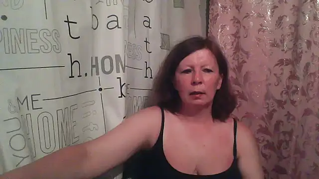 Snapshot of Schastlivaya43 chatting on July 1, 2026, 7:13 pm Schastlivaya43 online show from July 1, 2026, 7:13 pm