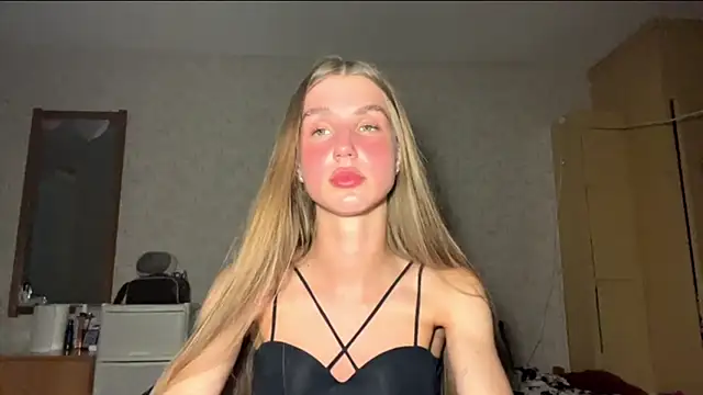 PullyLoves online show from June 10, 2026, 8:30 pm