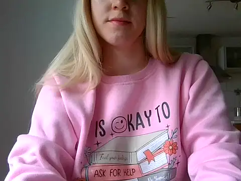 Snapshot of xyviviana chatting on June 7, 2026, 11:58 am xyviviana online show from June 7, 2026, 11:58 am