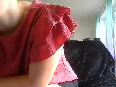 Snapshot of xyviviana chatting on July 3, 2026, 7:48 am xyviviana online show from July 3, 2026, 7:48 am