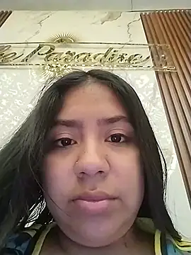Snapshot of Amber_Herrera chatting on June 17, 2026, 12:18 pm Amber Herrera online show from June 17, 2026, 12:18 pm