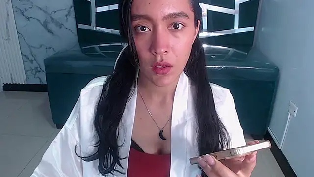 Snapshot of BonnieAmour_ch chatting on June 9, 2026, 12:50 pm BonnieAmour ch online show from June 9, 2026, 12:50 pm