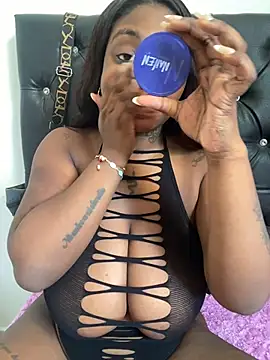 Snapshot of Zaarahott chatting on July 14, 2026, 6:46 pm Zaarahott online show from July 14, 2026, 6:46 pm