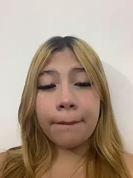 Snapshot of zury_cute1 chatting on June 11, 2026, 3:48 am zury cute1 online show from June 11, 2026, 3:48 am