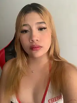 Snapshot of zury_cute1 chatting on June 28, 2026, 9:43 pm zury cute1 online show from June 28, 2026, 9:43 pm