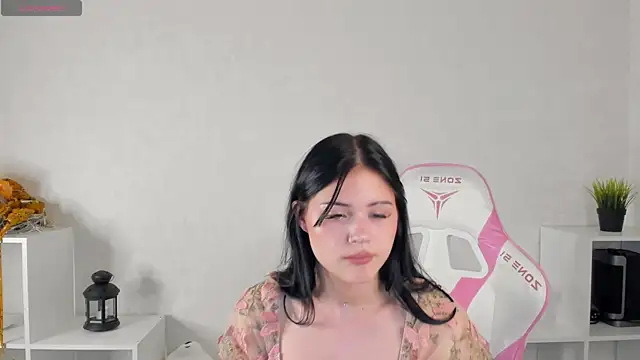 Snapshot of Baby_Sunsh1ne_ chatting on June 25, 2026, 5:34 am Baby Sunsh1ne online show from June 25, 2026, 5:34 am