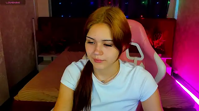 Snapshot of Baby_Sunsh1ne_ chatting on July 25, 2026, 8:45 am Baby Sunsh1ne online show from July 25, 2026, 8:45 am