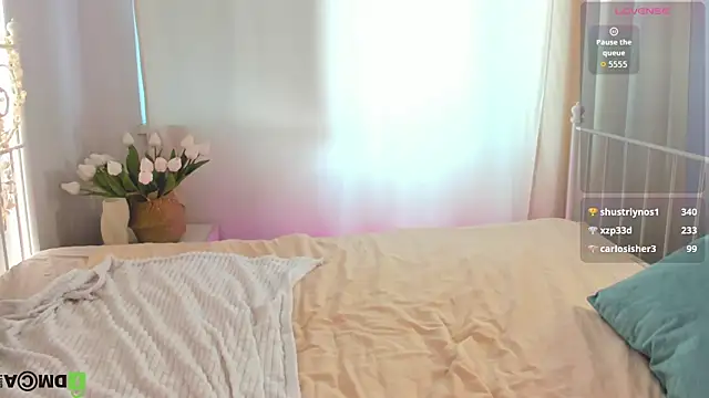 Snapshot of Chloe-Deccer chatting on July 7, 2026, 7:23 am Chloe-Deccer online show from July 7, 2026, 7:23 am