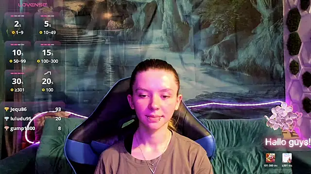 CarolInWonderland online show from July 14, 2026, 10:21 am