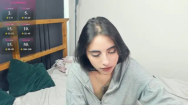 Snapshot of LunarLori chatting on July 14, 2026, 9:03 am LunarLori online show from July 14, 2026, 9:03 am