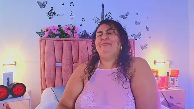 Mia Hony online show from July 10, 2026, 1:36 pm