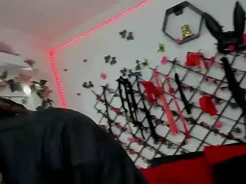 Snapshot of dolls_temptationn chatting on June 8, 2026, 1:22 pm dolls temptationn online show from June 8, 2026, 1:22 pm