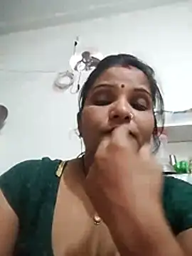 Snapshot of Cut_rani64 chatting on June 26, 2026, 1:04 pm Cut rani64 online show from June 26, 2026, 1:04 pm
