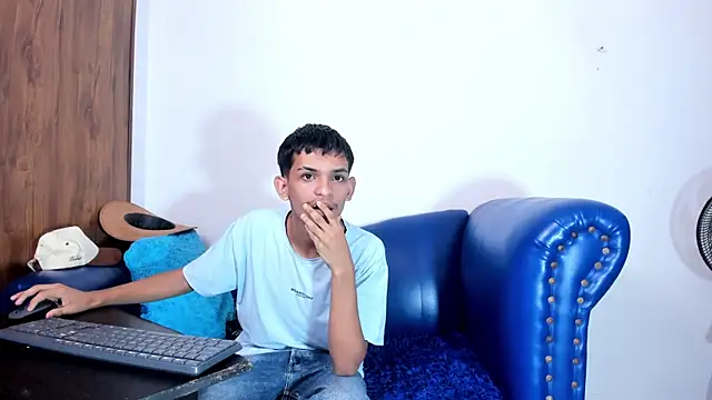 littlecum18 online show from July 24, 2026, 3:48 am