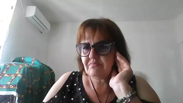 ErikaXShine online show from June 28, 2026, 12:00 pm