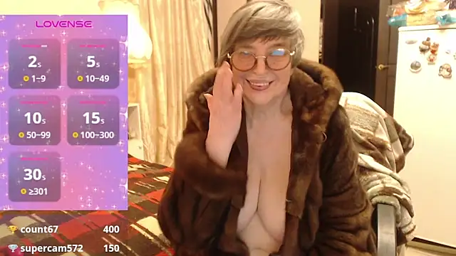 Sharon Amore online show from December 21, 2025, 7:54 pm