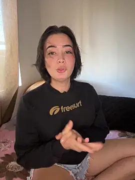 Snapshot of sweetchloe__ chatting on June 26, 2026, 7:18 pm sweetchloe online show from June 26, 2026, 7:18 pm