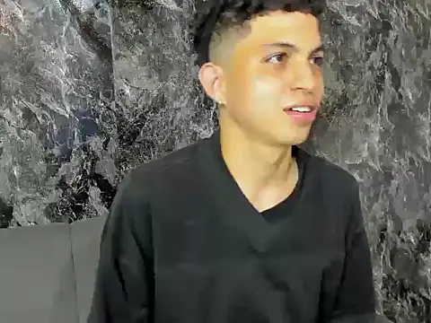Snapshot of cameron_lux77 chatting on June 24, 2026, 3:27 am cameron lux77 online show from June 24, 2026, 3:27 am