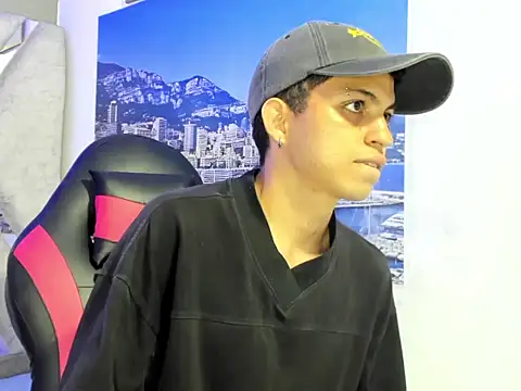 Snapshot of cameron_lux77 chatting on July 23, 2026, 3:26 am cameron lux77 online show from July 23, 2026, 3:26 am