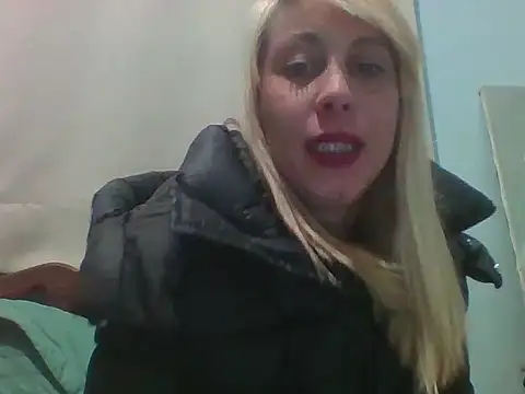 angelsexhot69 online show from June 17, 2026, 11:27 pm