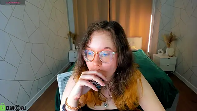 Aleks-casterrr online show from June 13, 2026, 9:24 pm