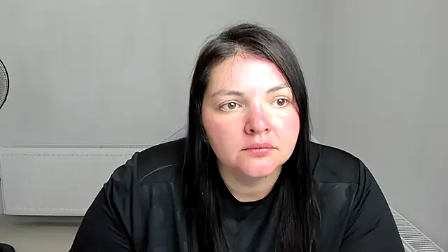 Snapshot of MargaretDark chatting on July 6, 2026, 6:32 am MargaretDark online show from July 6, 2026, 6:32 am