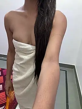 Snapshot of cute_manu- chatting on July 18, 2026, 4:11 pm cute manu- online show from July 18, 2026, 4:11 pm