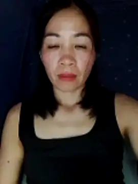 Snapshot of -Nena_ chatting on June 9, 2026, 2:39 pm -Nena online show from June 9, 2026, 2:39 pm