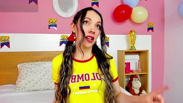 AshleyBenoitt online show from June 14, 2026, 12:51 pm