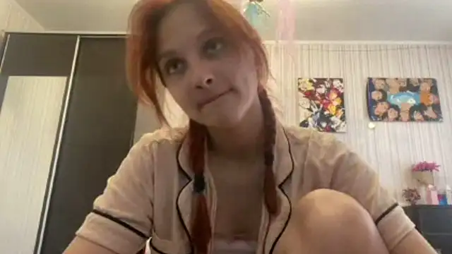Snapshot of LatarshaWishard chatting on June 23, 2026, 3:43 pm LatarshaWishard online show from June 23, 2026, 3:43 pm
