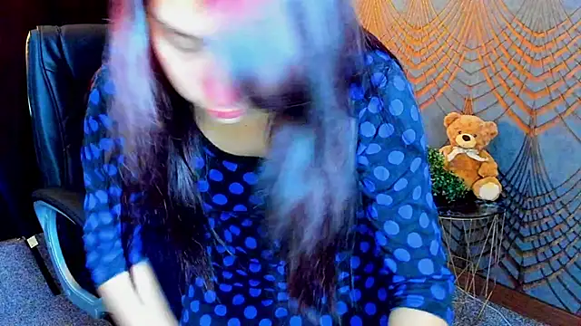 Snapshot of Livia_Shy chatting on June 26, 2026, 5:34 am Livia Shy online show from June 26, 2026, 5:34 am