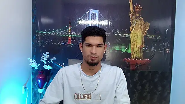 Snapshot of Carlos_eclipse chatting on July 24, 2026, 7:56 pm Carlos eclipse online show from July 24, 2026, 7:56 pm