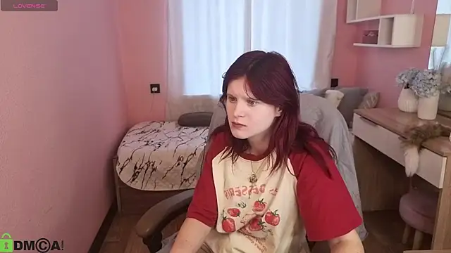 Snapshot of Fox__Cute chatting on August 1, 2026, 1:05 am Fox Cute online show from August 1, 2026, 1:05 am