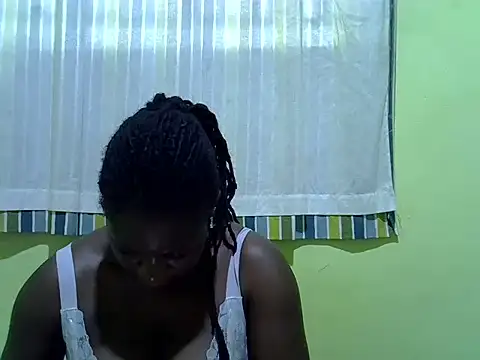 Snapshot of CURVY-CORAZZON chatting on July 20, 2026, 10:39 am CURVY-CORAZZON online show from July 20, 2026, 10:39 am