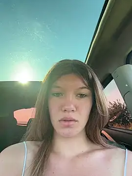 girl-Emily online show from June 29, 2026, 4:41 am