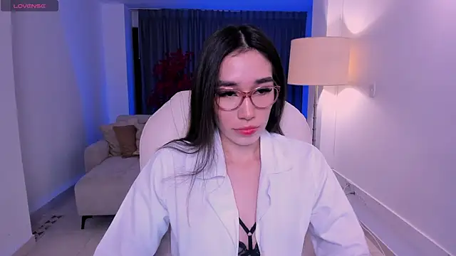 Snapshot of Emma_caarter_ chatting on June 19, 2026, 3:11 am Emma caarter online show from June 19, 2026, 3:11 am