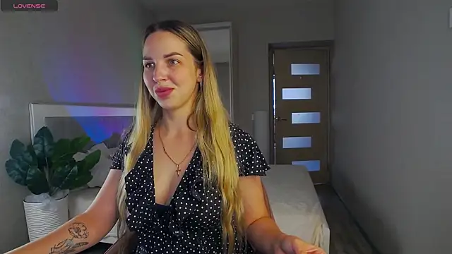 babbyalexandra online show from June 23, 2026, 12:47 pm