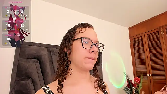 ParisMendez online show from July 19, 2026, 12:31 pm