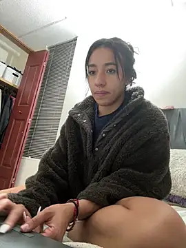 Snapshot of Amber_Morgan_1 chatting on June 18, 2026, 2:23 am Amber Morgan 1 online show from June 18, 2026, 2:23 am
