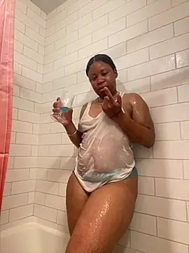 Snapshot of CurvyBabe1989 chatting on June 12, 2026, 1:15 am CurvyBabe1989 online show from June 12, 2026, 1:15 am