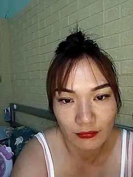Snapshot of Voiva11 chatting on July 18, 2026, 3:49 pm Voiva11 online show from July 18, 2026, 3:49 pm