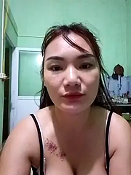 Snapshot of Voiva11 chatting on July 21, 2026, 12:35 am Voiva11 online show from July 21, 2026, 12:35 am