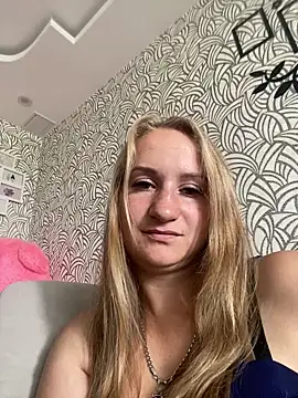 Emilia kis online show from June 13, 2026, 9:40 am