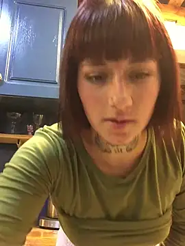 Snapshot of estrellitarg chatting on June 10, 2026, 6:51 pm estrellitarg online show from June 10, 2026, 6:51 pm