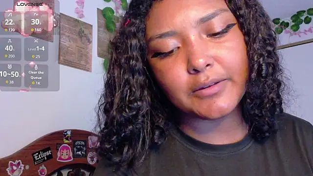 Snapshot of Luna__1 chatting on June 26, 2026, 11:31 pm Luna 1 online show from June 26, 2026, 11:31 pm