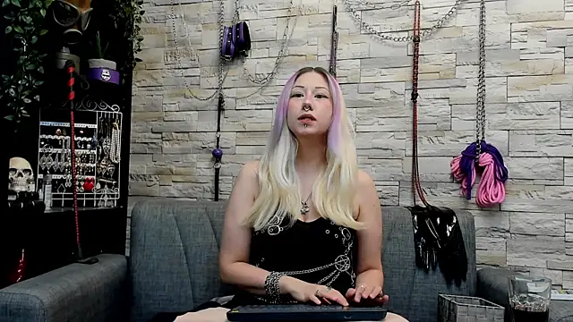 Miss Kaz online show from August 4, 2026, 12:36 am