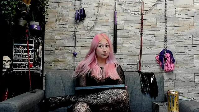Miss Kaz online show from August 9, 2026, 3:23 am