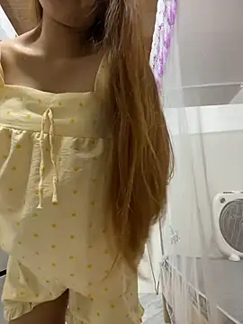 Snapshot of Sexy_cum01 chatting on July 3, 2026, 2:45 pm Sexy cum01 online show from July 3, 2026, 2:45 pm