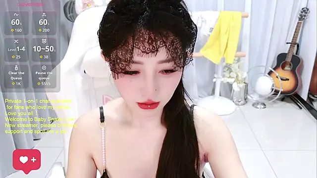 Snapshot of BabySnake chatting on July 6, 2026, 2:36 pm BabySnake online show from July 6, 2026, 2:36 pm