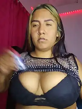 Snapshot of IamAmbar01 chatting on June 28, 2026, 1:33 am IamAmbar01 online show from June 28, 2026, 1:33 am